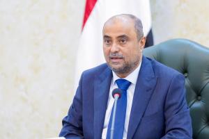 رئيس الوزراء من عدن: جئنا لتحمل المسؤولية وخدمة الناس بكل ما نستطيع 