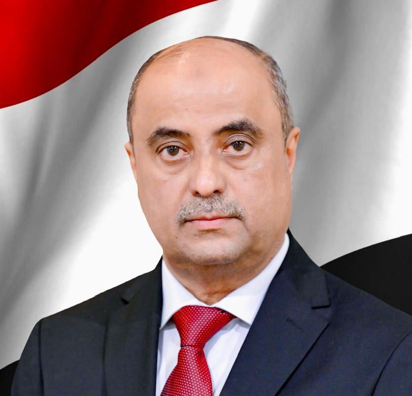 رئيس الوزراء يعزي بوفاة الشيخ صالح مبخوت العرادة